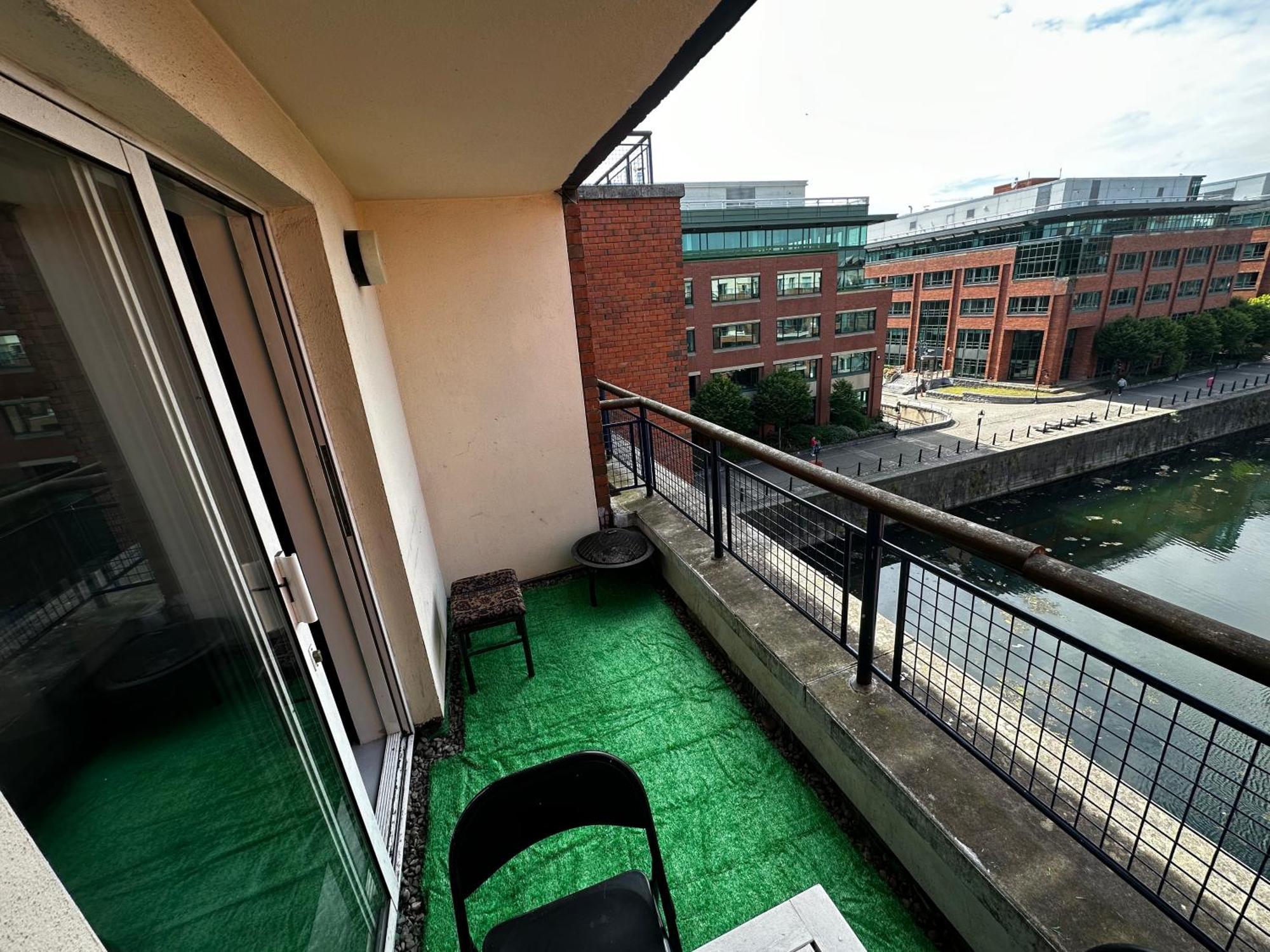 Customhouse Balcony View, Dublin 1 Hotel, Dublin